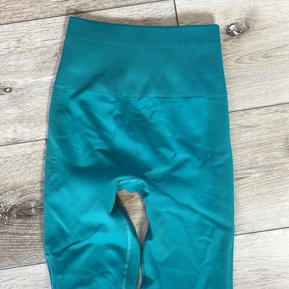 Lululemon Zone In Tight in Forage Teal - Picture 8 of 14